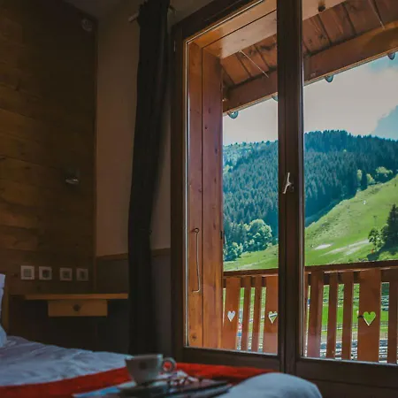 Les Grangettes 2* Мерибель